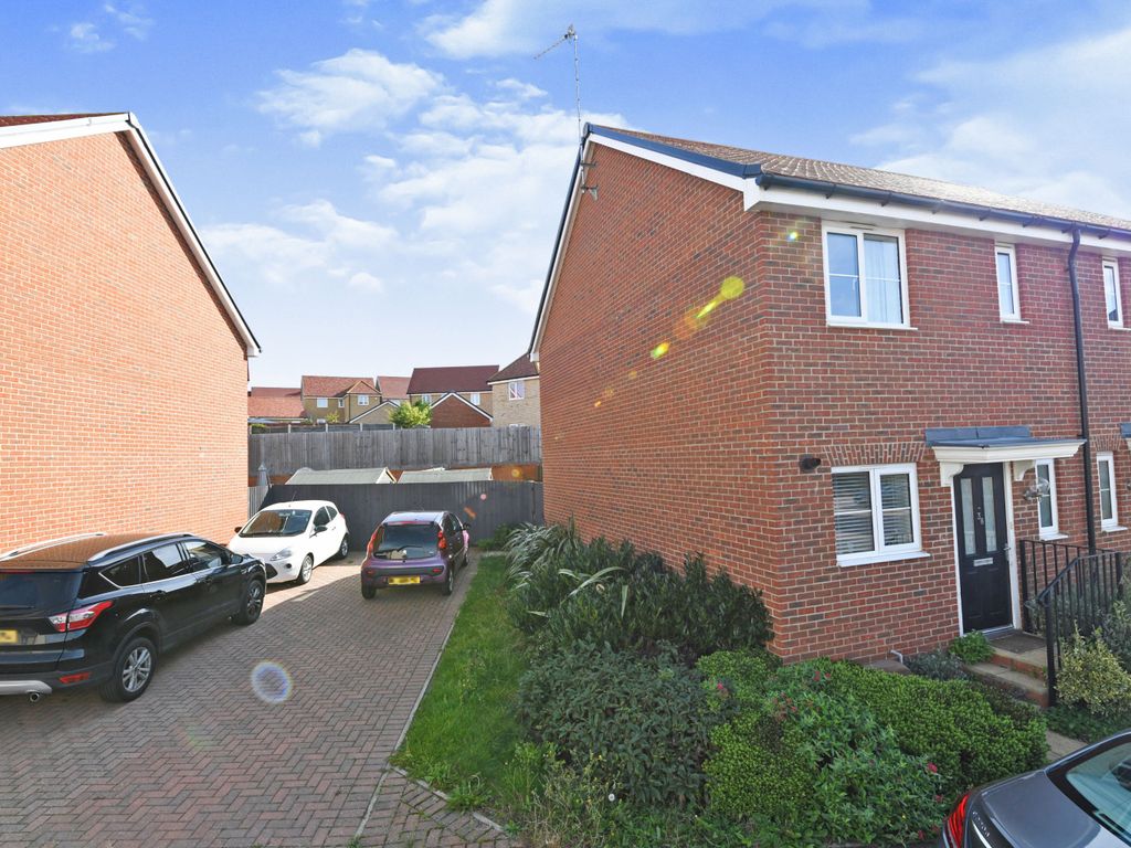 2 bed semidetached house for sale in Bamboo Crescent, Braintree CM7
