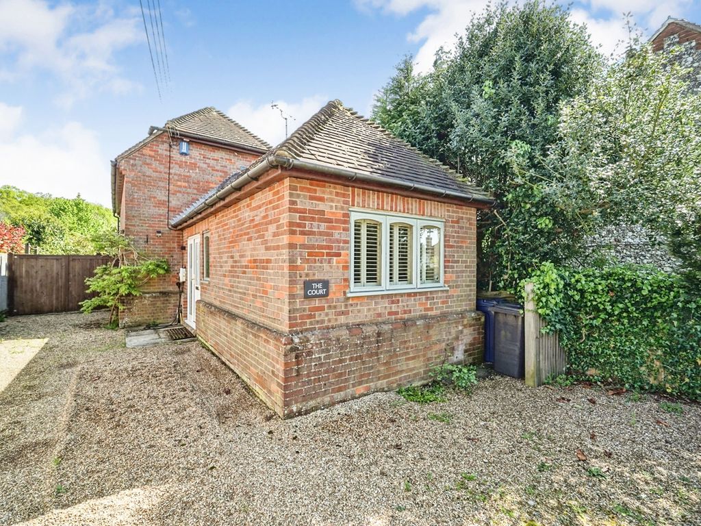 3 bed detached house for sale in Marlow Road, Lane End, High