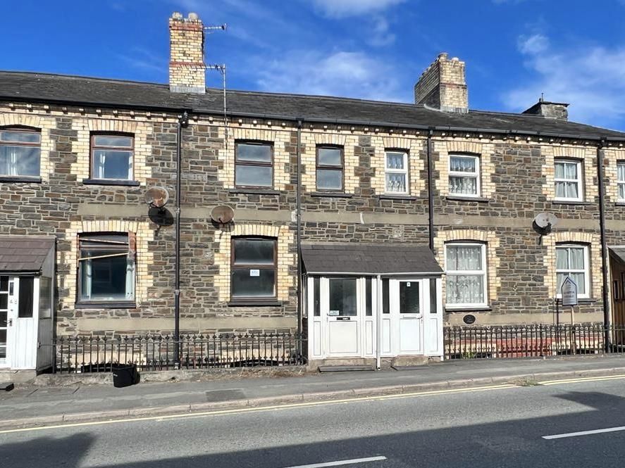 3 bed terraced house for sale in Padarn Terrace, Llanbadarn Fawr, Aberystwyth SY23, £155,000