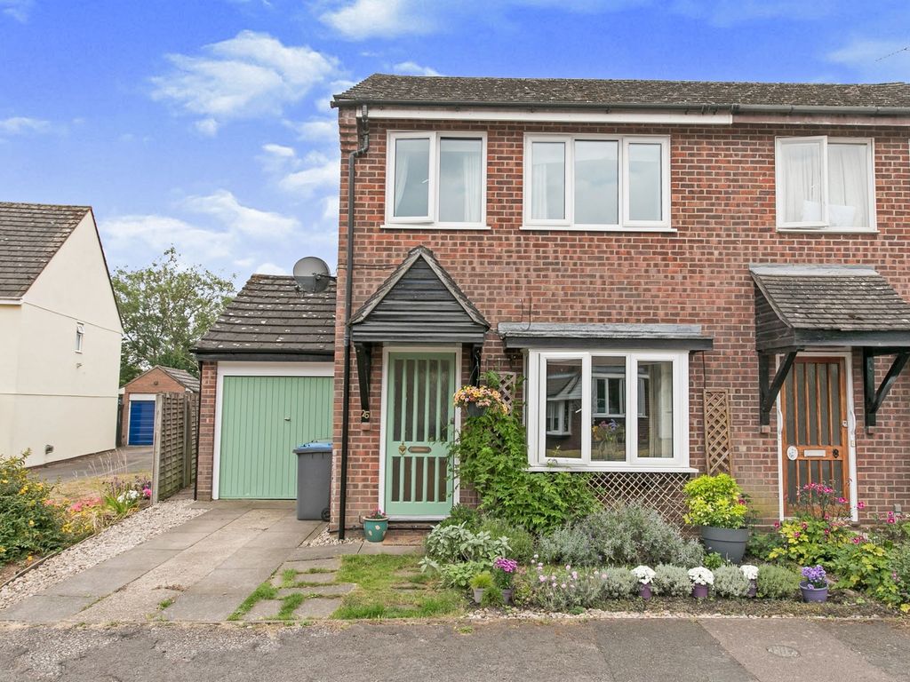 3 bed semidetached house for sale in Church View Close, Melton