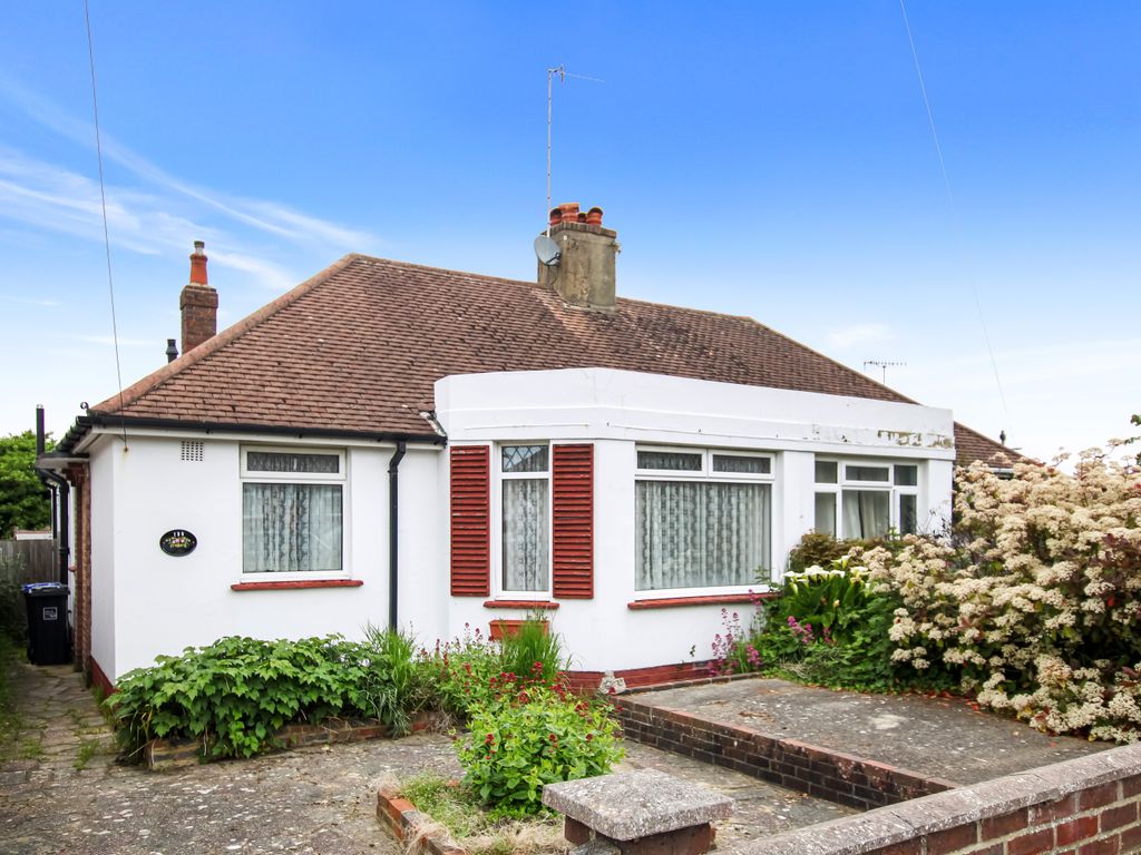 2 bed semidetached bungalow for sale in Sackville Road, Broadwater