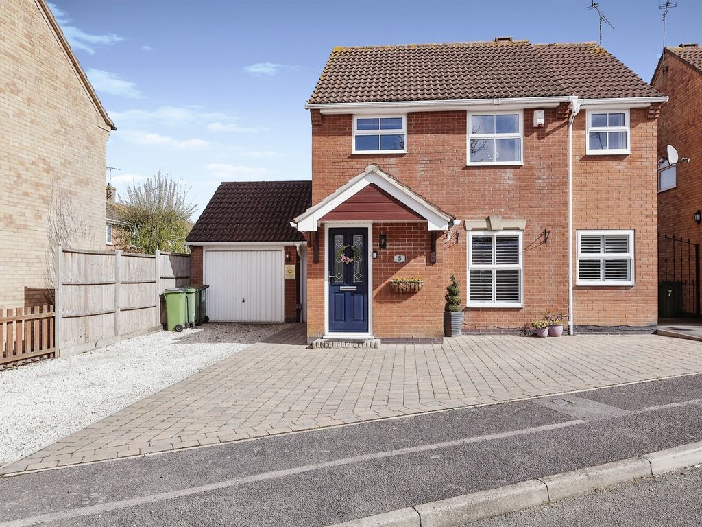 3 bed detached house for sale in Cannam Close, Whetstone, Leicester LE8