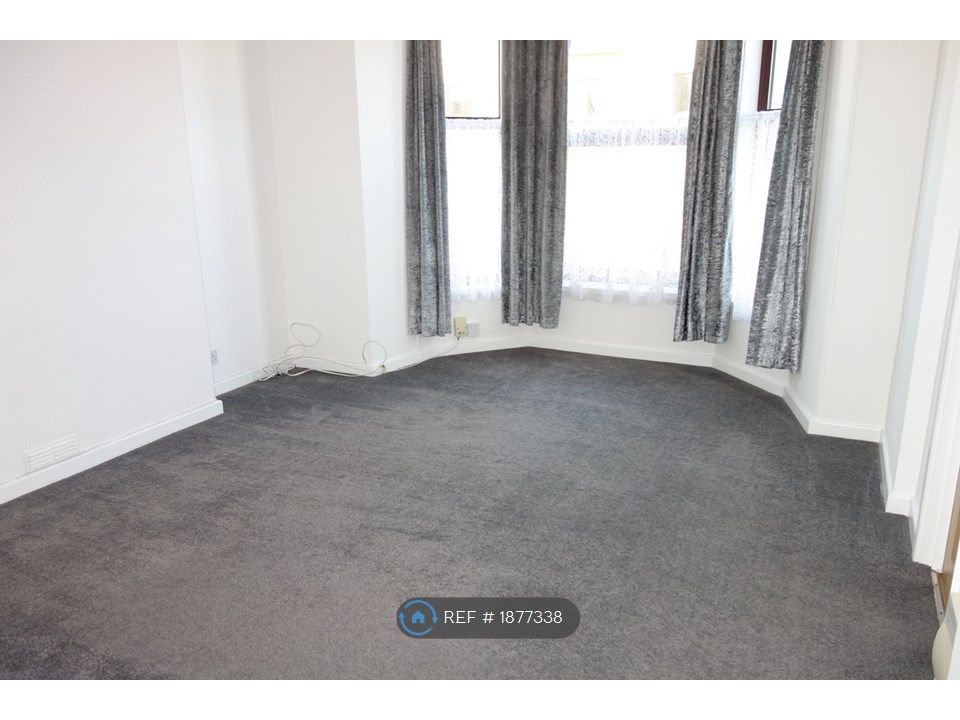 1 bed flat to rent in Alexandra Rd, Plymouth PL4, £700 pcm Zoopla
