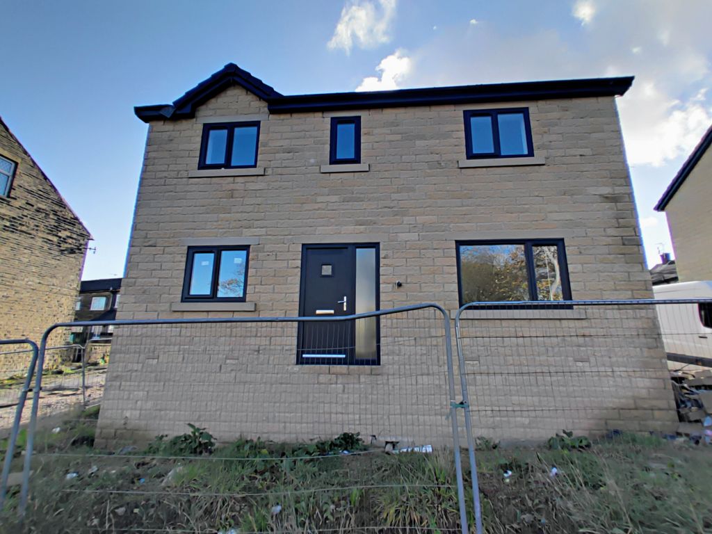 New home, 4 bed detached house for sale in Bradford Road, Clayton
