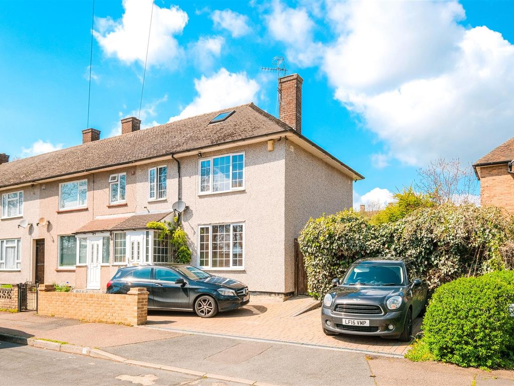 3 bed end terrace house for sale in Ladyfields, Loughton IG10 Zoopla