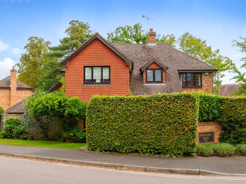 5 bed detached house for sale in Horsell, Surrey GU21, £1,200,000 Zoopla