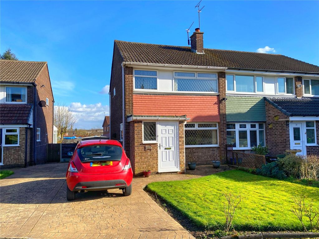 3 bed semidetached house for sale in Conway Close, Heywood, Greater