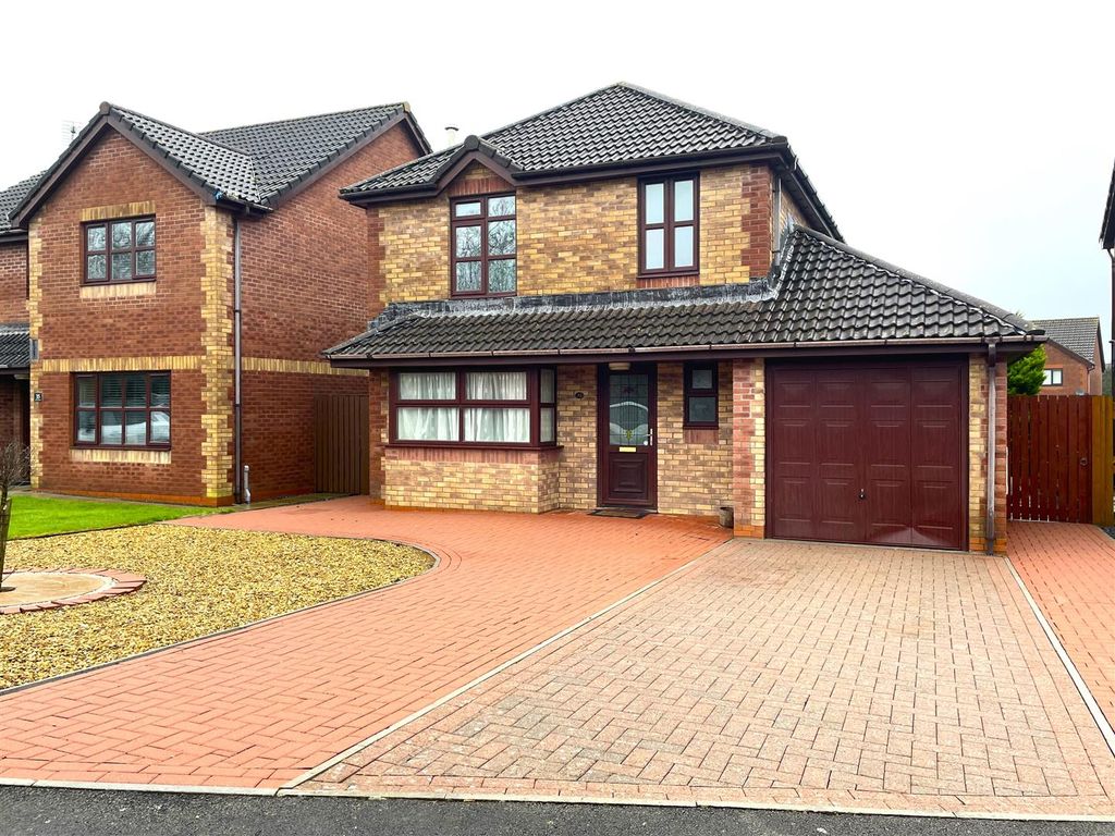 4 bed detached house for sale in Rhodfa'r Gwendraeth, Kidwelly SA17, £