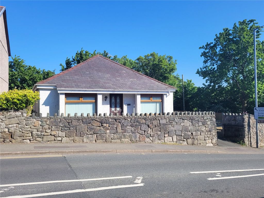 3 bed bungalow for sale in Maes Cadnant, Caernarfon, Gwynedd LL55 Zoopla