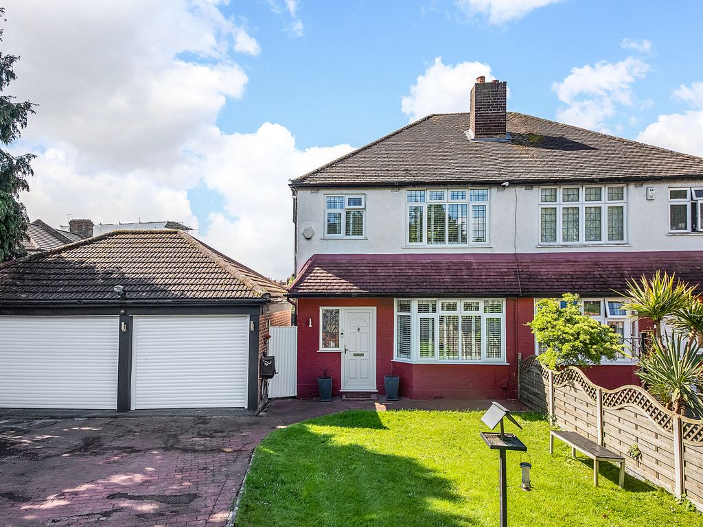 3 bed semidetached house for sale in Rochester Way, Eltham SE9 Zoopla