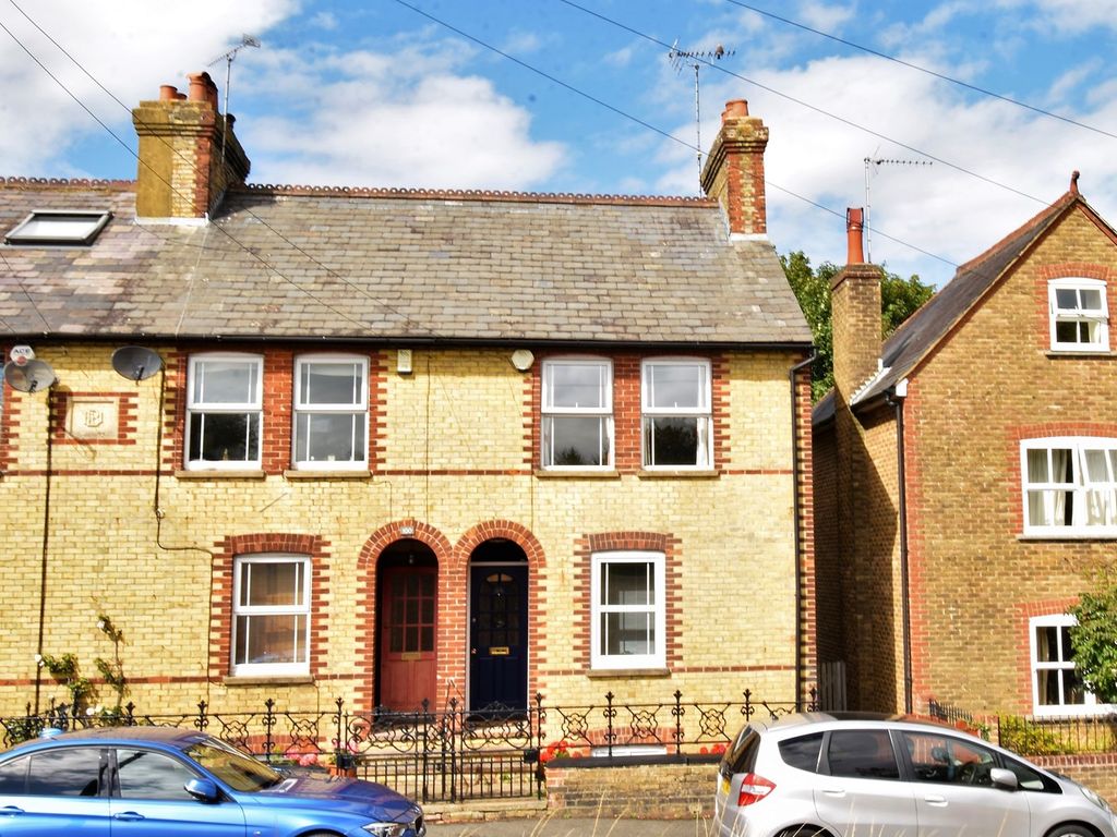 4 bed town house for sale in Chipstead Lane, Riverhead, Sevenoaks TN13