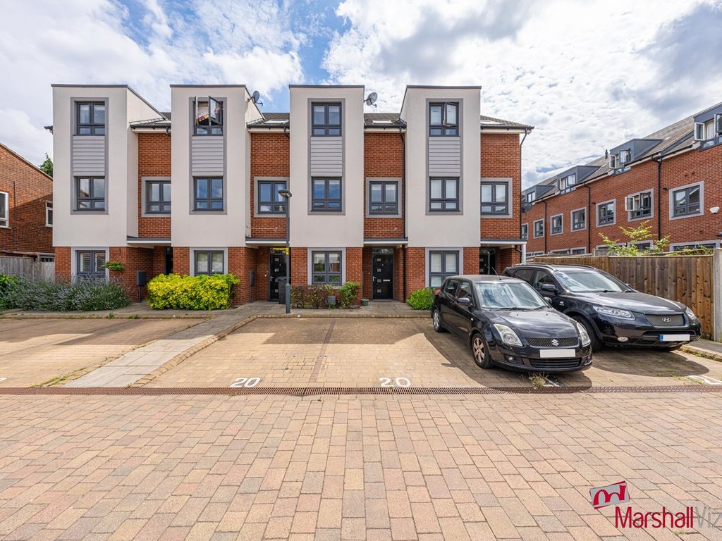 Neilson Close, Watford WD18  