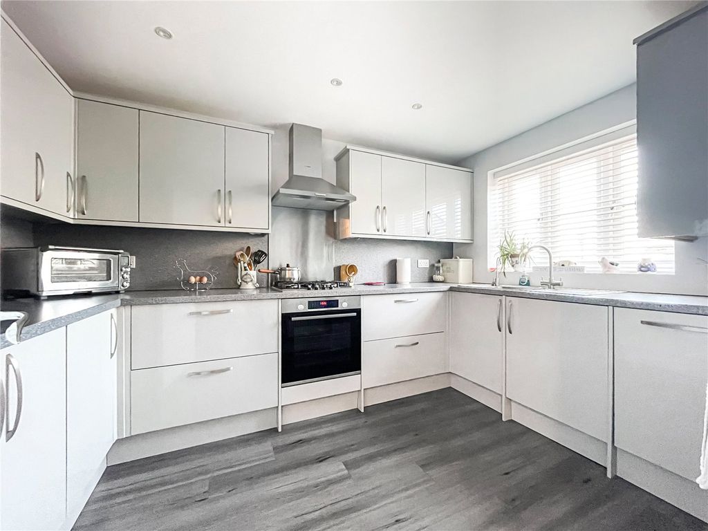 3 bed end terrace house for sale in Russett Farm, Rainham, Gillingham