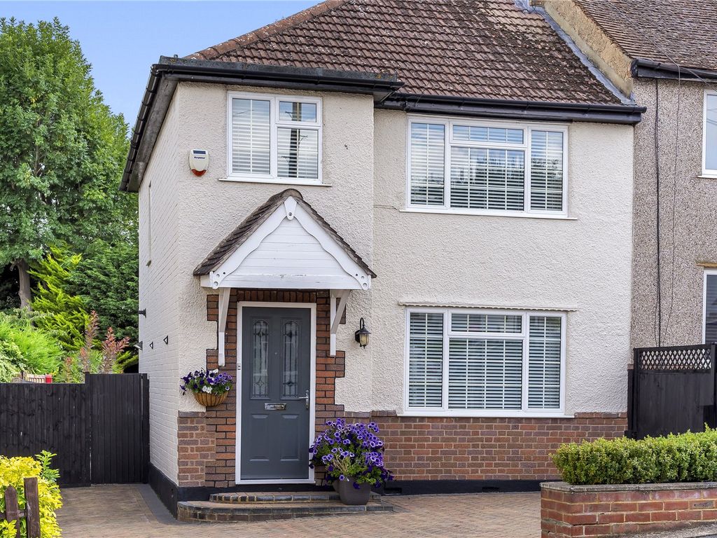 3 bed semidetached house for sale in Heathfield Rise, Ruislip
