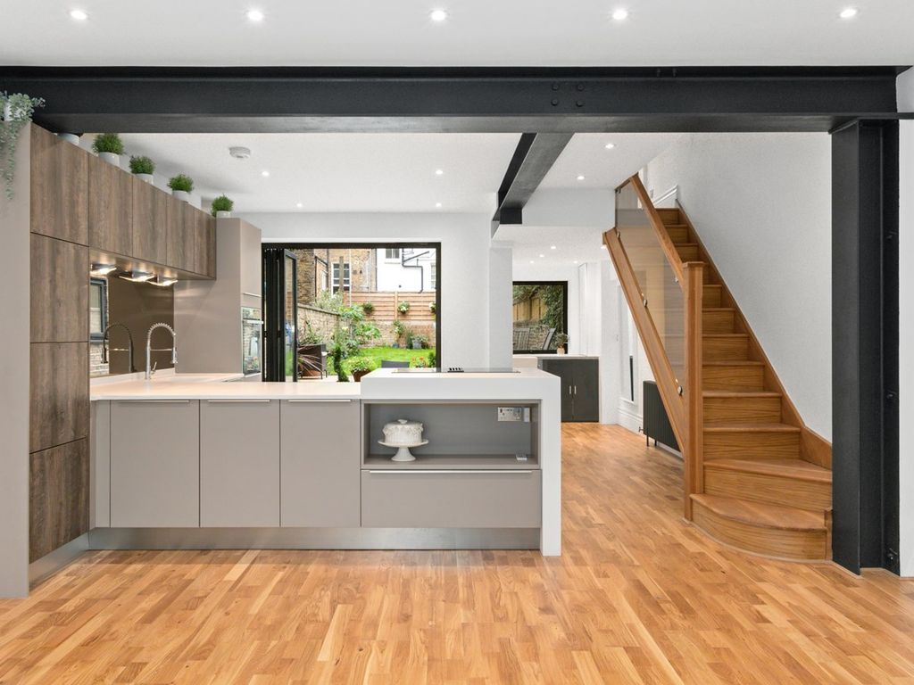 Cathnor Road, Cathnor Park, London W12