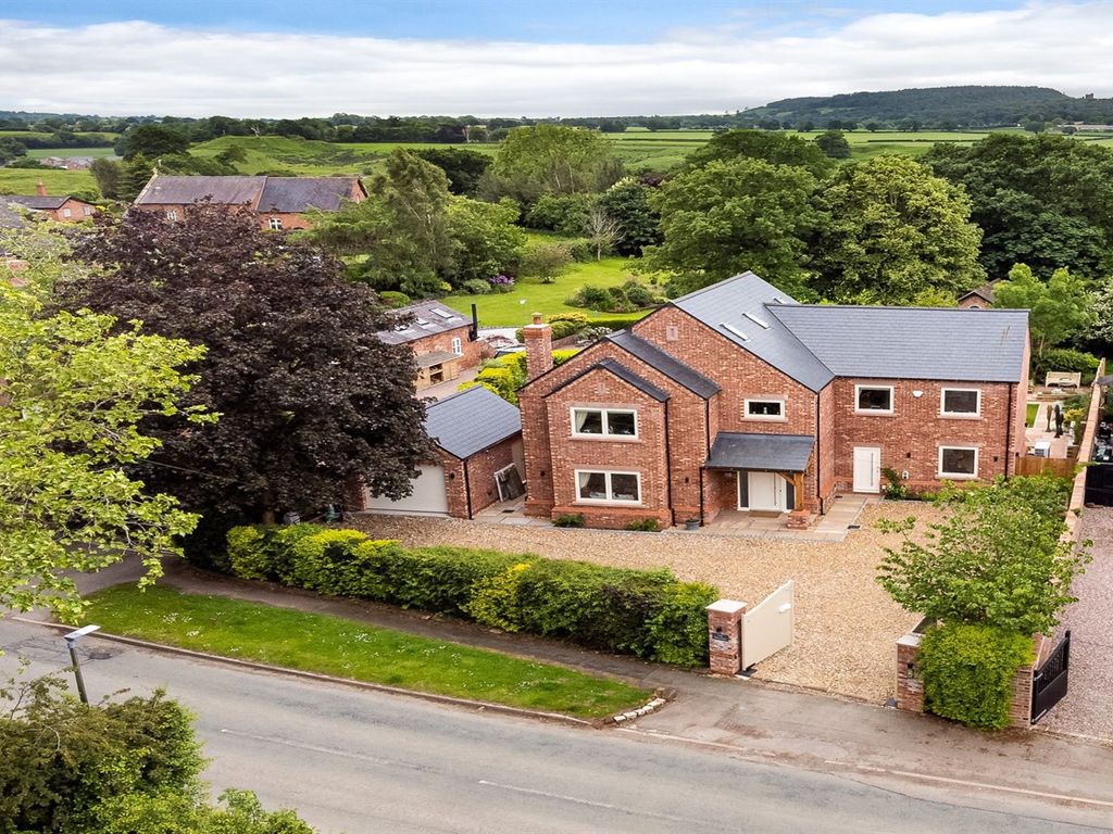 5 bed detached house for sale in Huxley Lane, Tiverton, Tarporley CW6