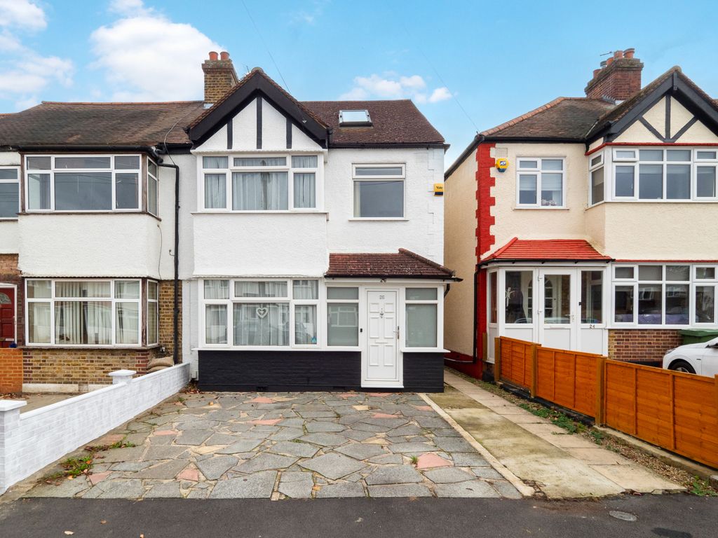 4 bed end terrace house for sale in Matlock Crescent, Cheam, Sutton SM3 Zoopla