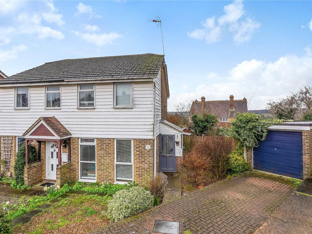 2 bed semidetached house for sale in Farnborough Close, Maidstone ME16
