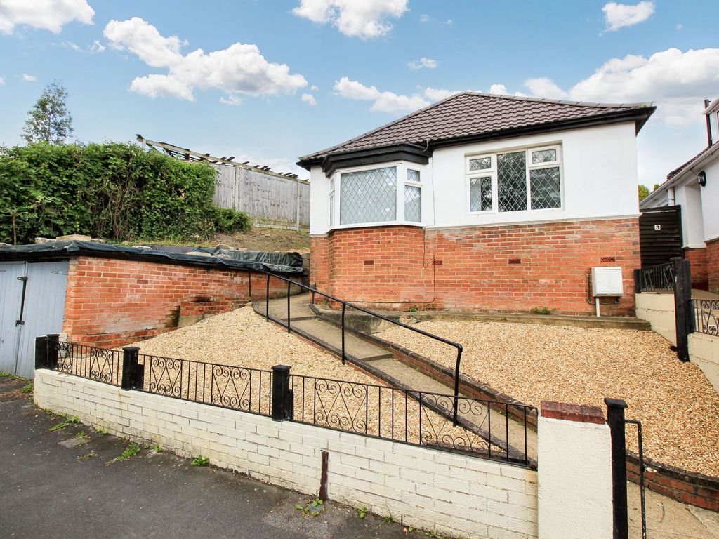 3 bed detached bungalow for sale in Wakefield Road, Midanbury SO18, £