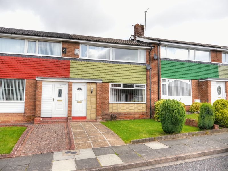 3 bed terraced house to rent in Chadderton Drive, Chapel House