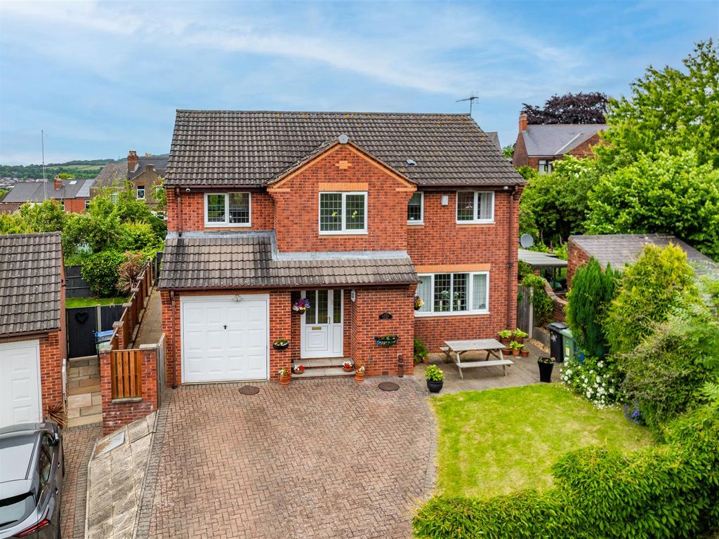 5 bed detached house for sale in Wayside Court, Brimington