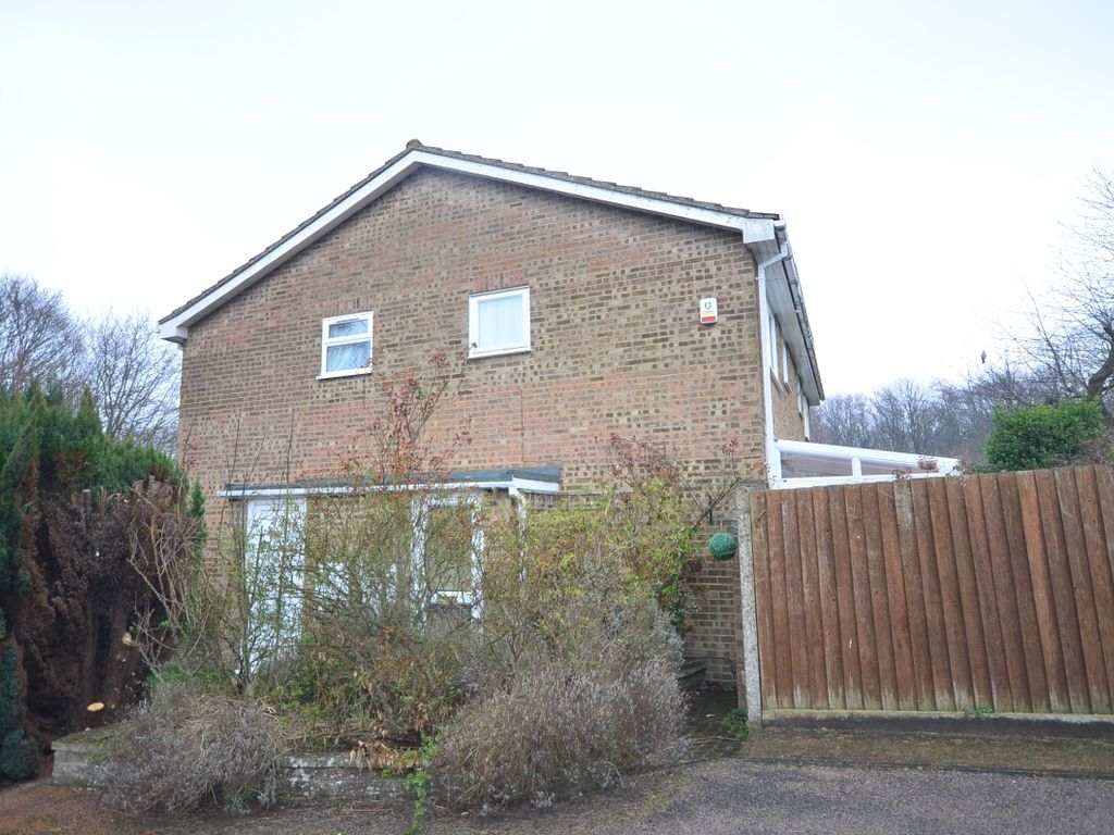 1 bed terraced house to rent in Yew Tree Close, Chatham ME5 Zoopla