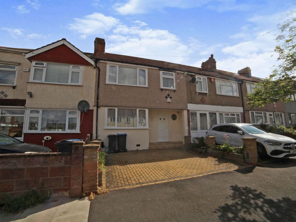 3 bed terraced house for sale in Lyndhurst Avenue, London SW16 Zoopla