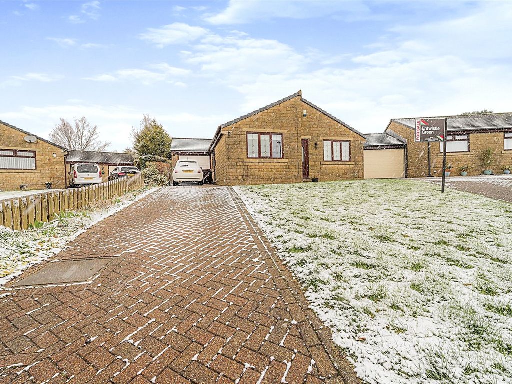 3 bed bungalow for sale in Standen Hall Close, Burnley, Lancashire BB10