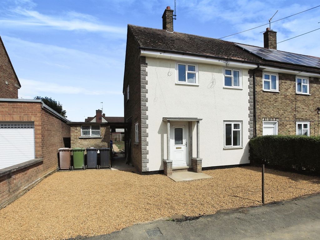 3 bed end terrace house for sale in Scotts Road, Glinton, Peterborough