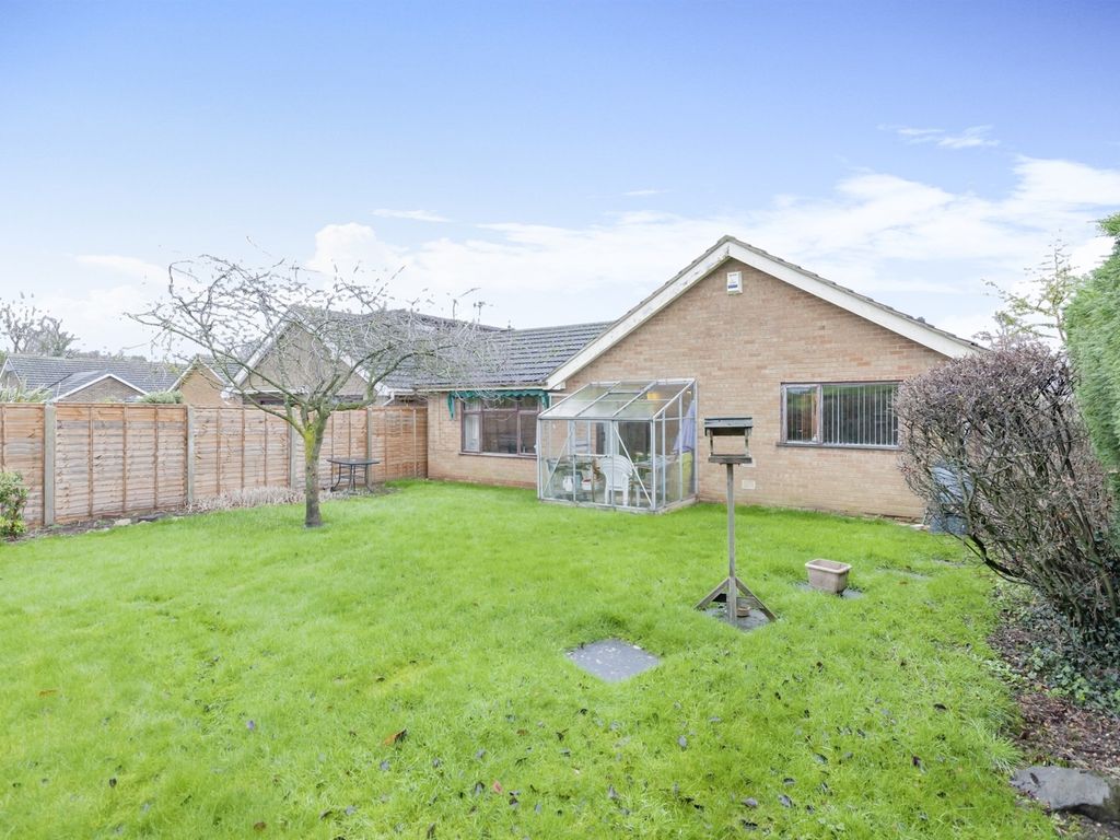 3 bed detached bungalow for sale in Foxhills, Kegworth, Derby DE74, £280,000 Zoopla