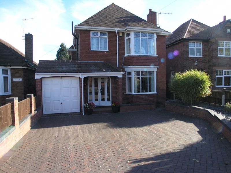 3 bed detached house for sale in Amblecote Road, Brierley Hill DY5, £