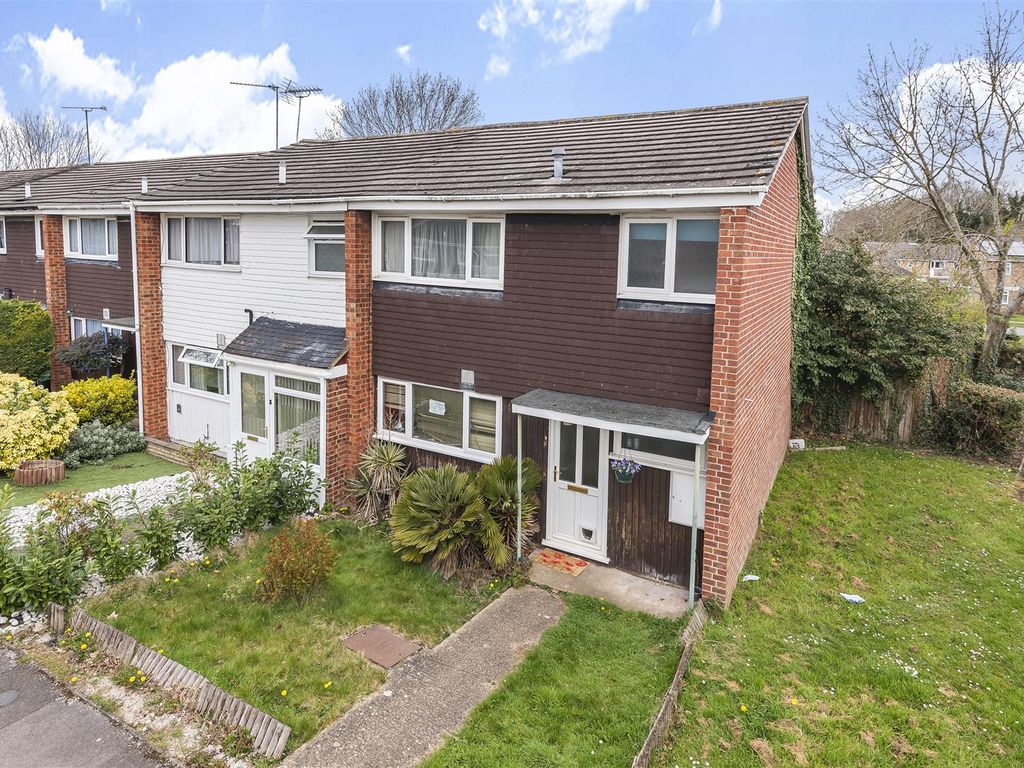 Hawkins Way, Wokingham, Berkshire RG40  