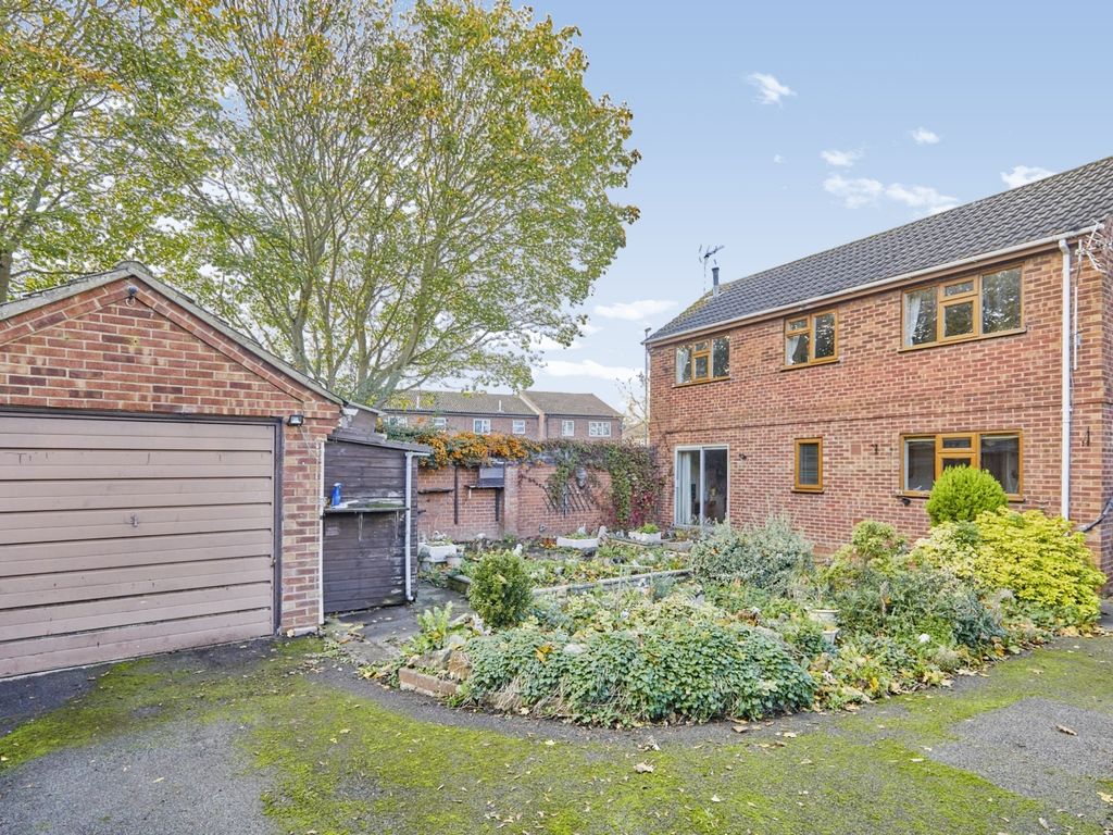 3 bed detached house for sale in Medina Close, Alvaston, Derby DE24