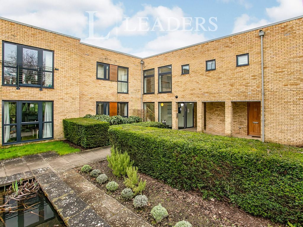 2 bed flat to rent in The Belvederes, Hornbeam Road, Reigate RH2 Zoopla