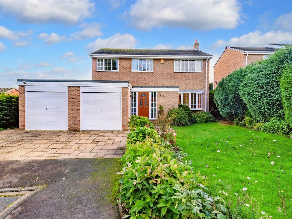 4 bed detached house for sale in St. Helens Grove, Wakefield, West