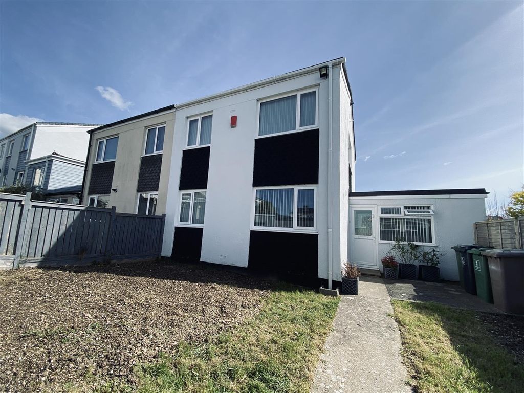 3 bed semidetached house for sale in Hemerdon Heights, Plympton