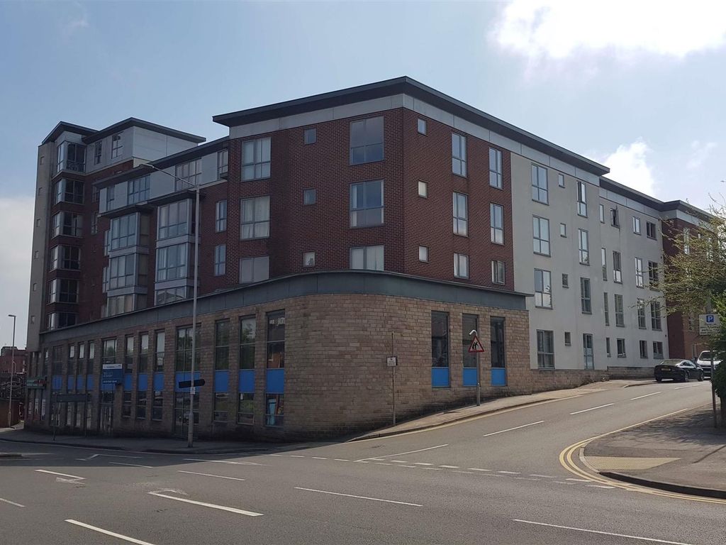 2 bed flat to rent in St. Crispins Court, Stockwell Gate, Mansfield