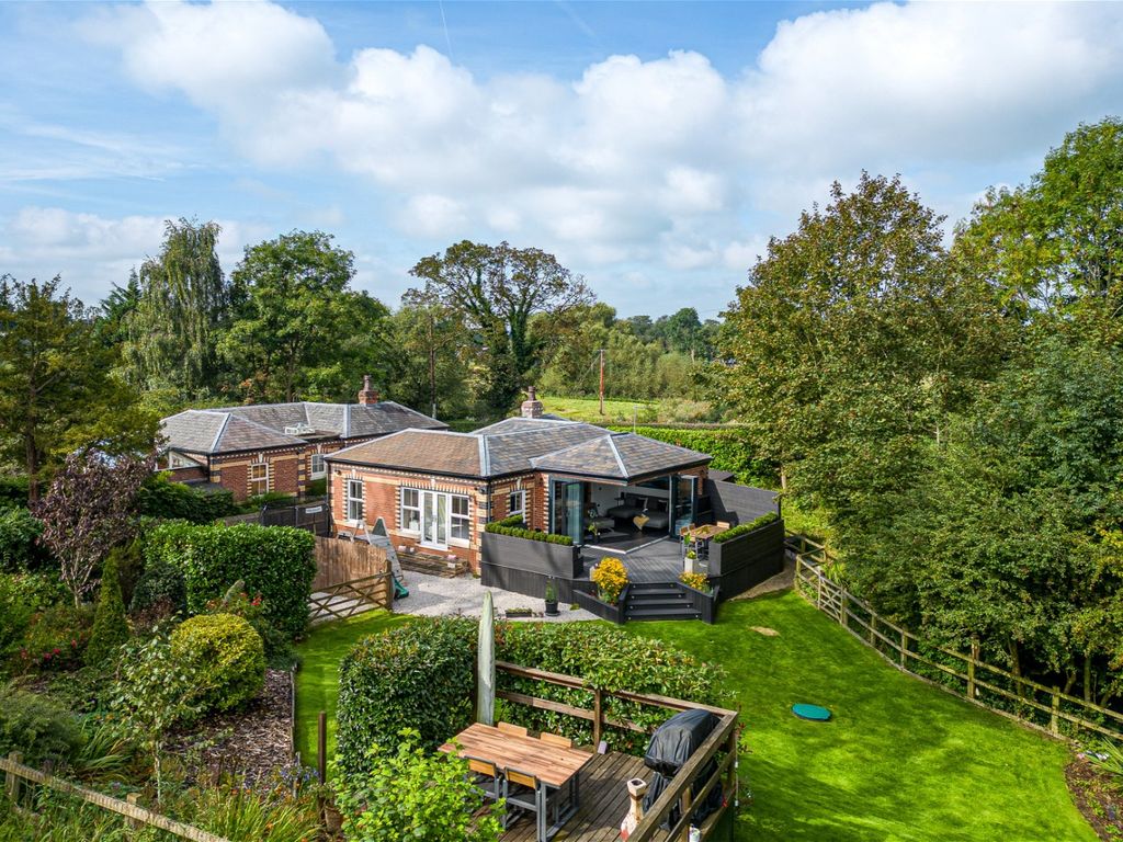 4 bed detached house for sale in Holmes Chapel Road, Over Peover