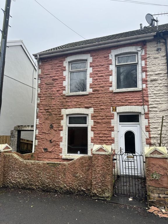 3 bed end terrace house for sale in Brithweunydd Road, Trealaw