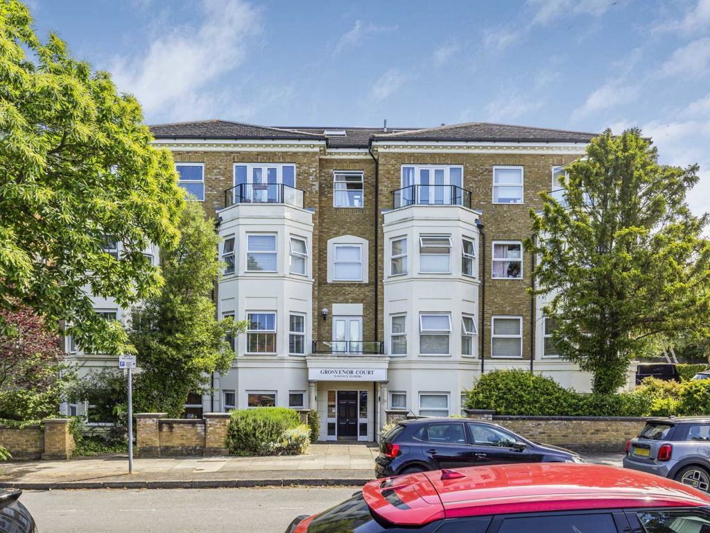 2 bed flat for sale in Avenue Elmers, Surbiton KT6, £529,950 Zoopla