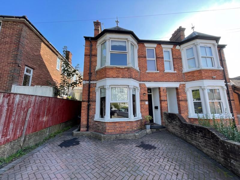3 bed semidetached house for sale in Peterborough Avenue, High
