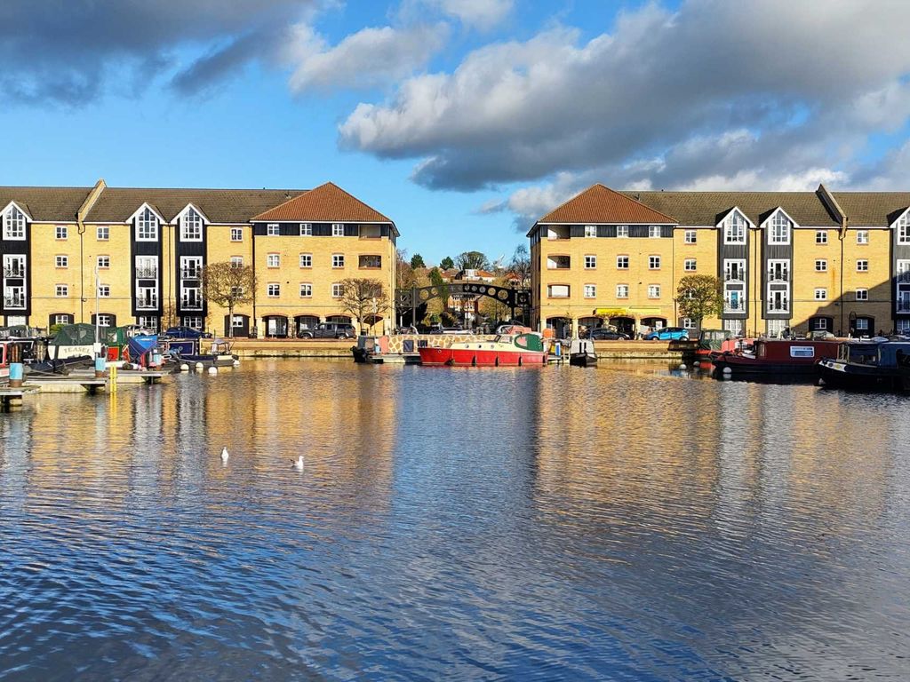 Stephenson Wharf Apsley Lck HP3