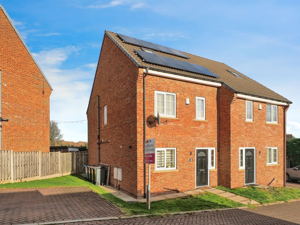 3 bed semidetached house for sale in The Dards, Cudworth, Barnsley S72