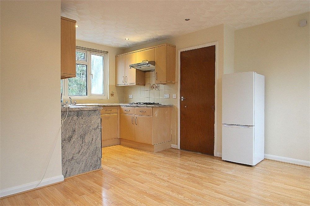 2 bed flat to rent in Stanwell Road, Horton SL3 Zoopla