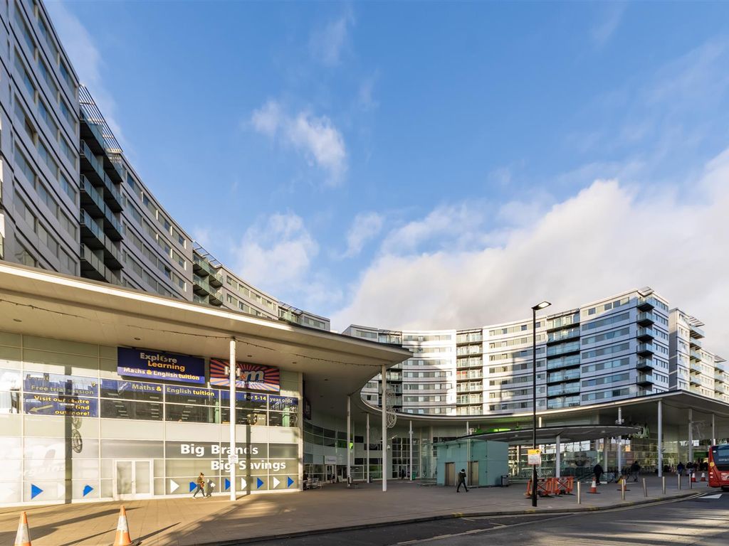 Prince Regent Road, Hounslow TW3  