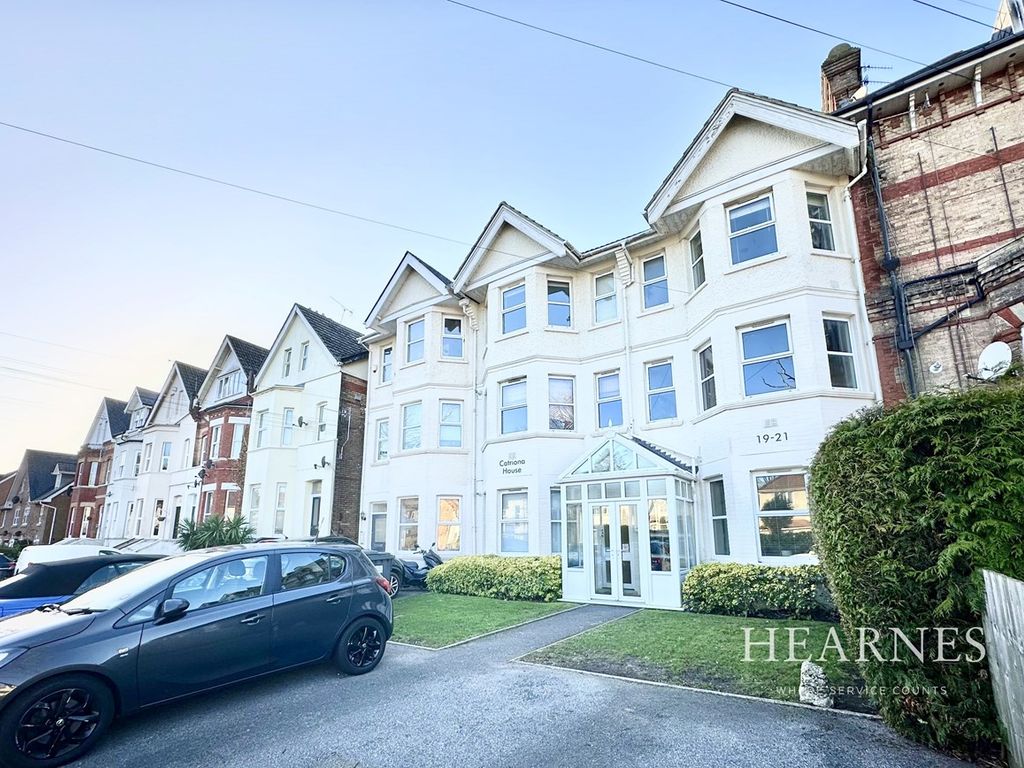 2 bed flat for sale in R L Stevenson Avenue, Westbourne, Bournemouth