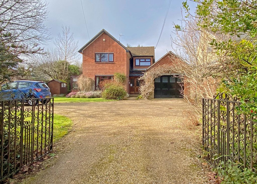 4 bed detached house for sale in Winterbrook, Wallingford OX10 Zoopla