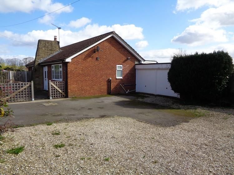 3 bed detached bungalow for sale in Back Lane, East Cowick, Goole DN14
