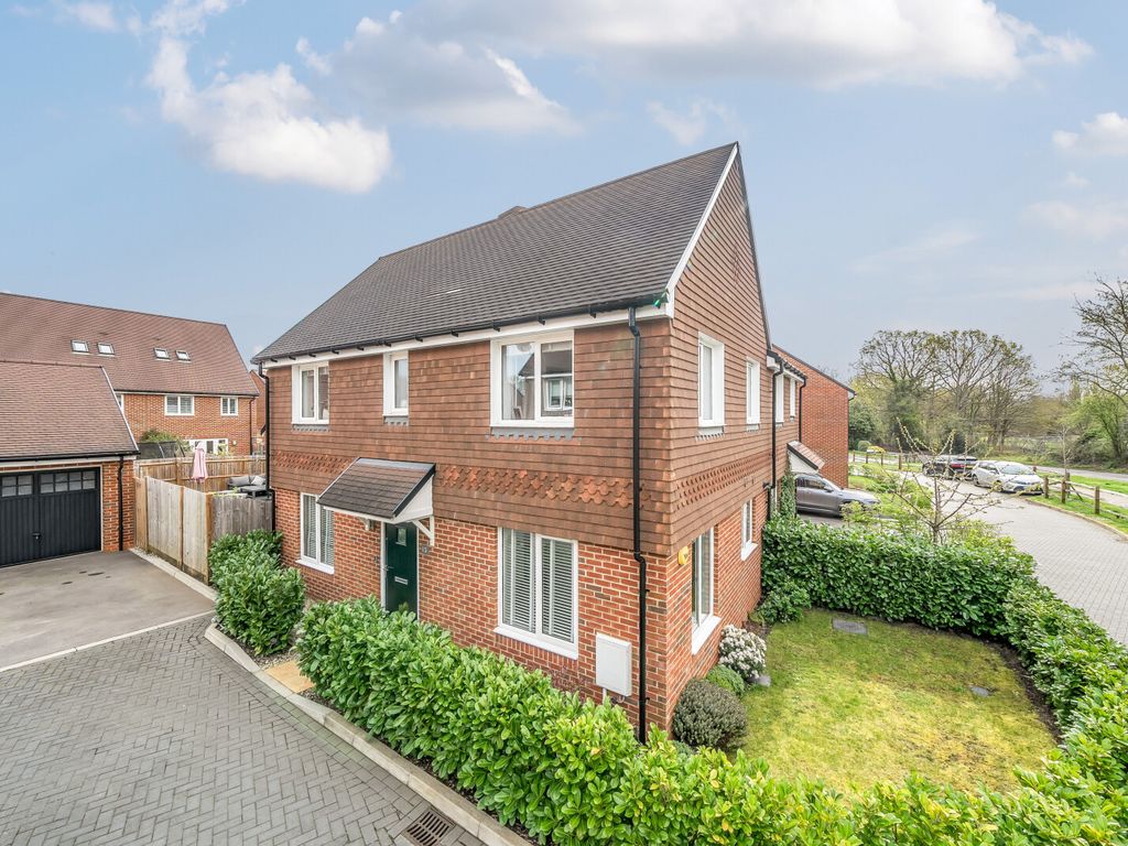 3 bed semidetached house for sale in Beldam Bridge Gardens, West End