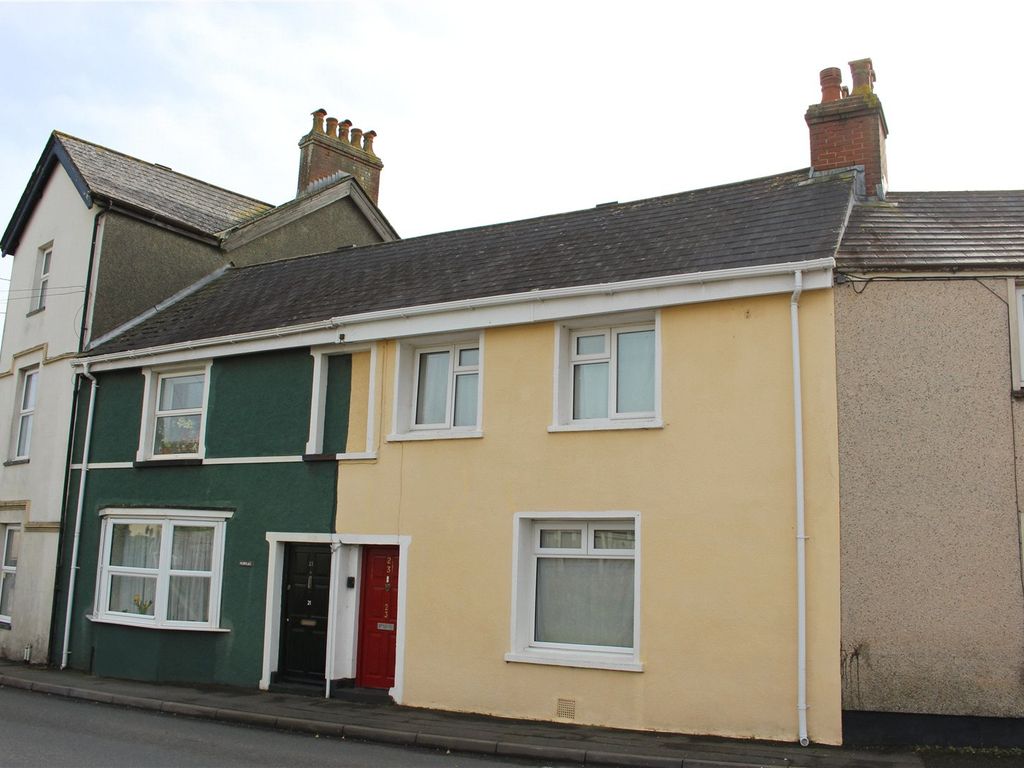 4 bed terraced house for sale in Monkton, Pembroke, Pembrokeshire SA71